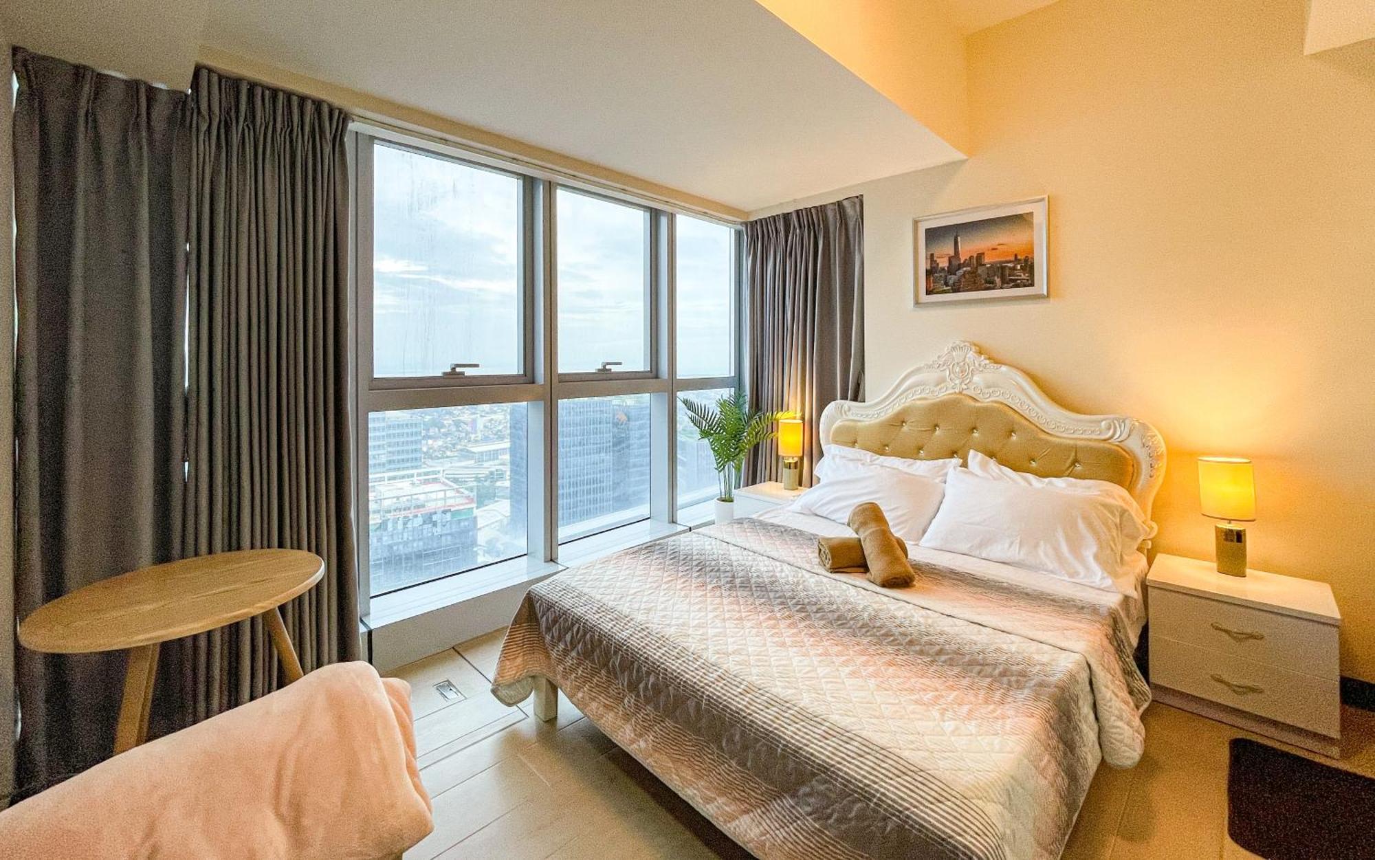 Cityscape View 2Br In Uptown Bgc W 200Mbps Wifi Taguig Exterior photo